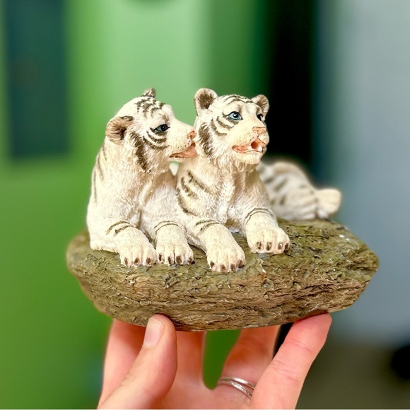 Vintage 3D White Tigers "True Love" Animal Lovers Collectible Home Decor Art - Picture 6 of 12